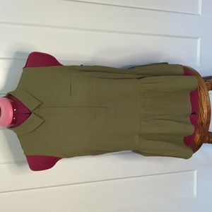 American eagle green sleeveless preplum blouse size Medium